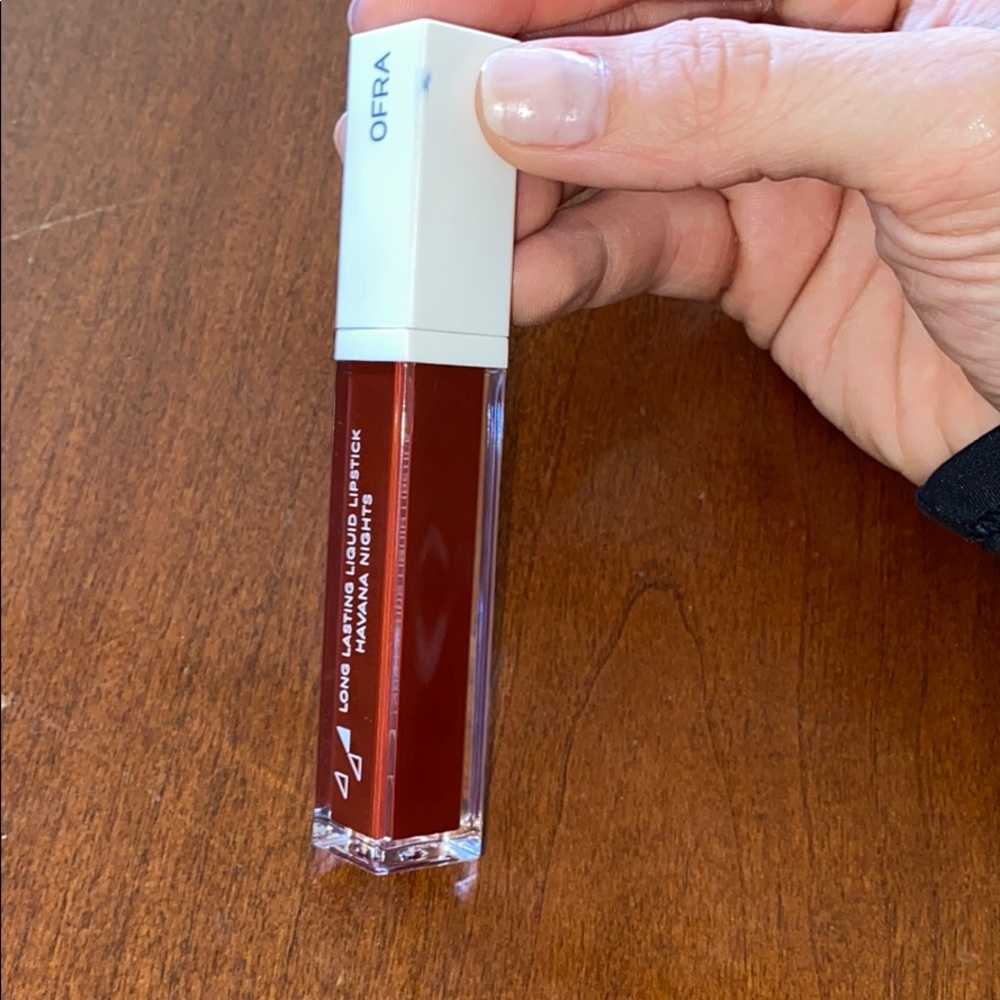 Opened NVR USD OFRA burgundy lpstk “Havana nights”